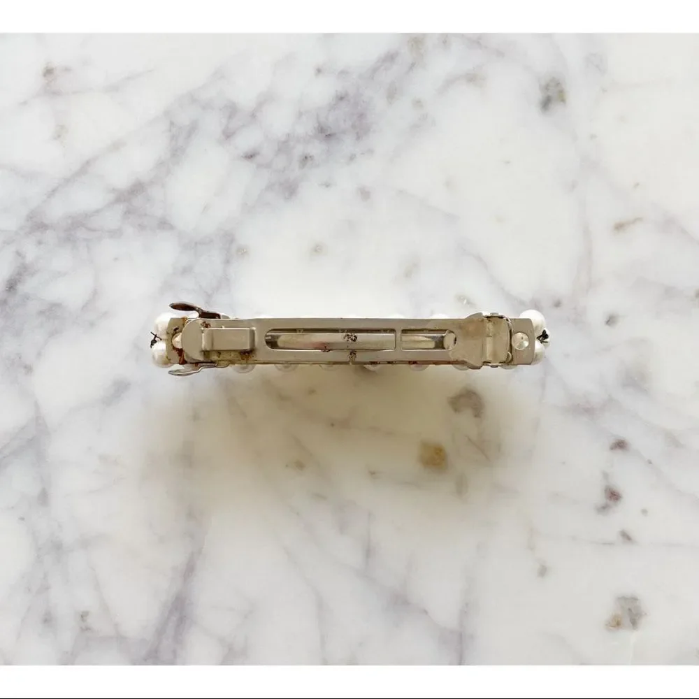 VINTAGE Pearl Hair Clip